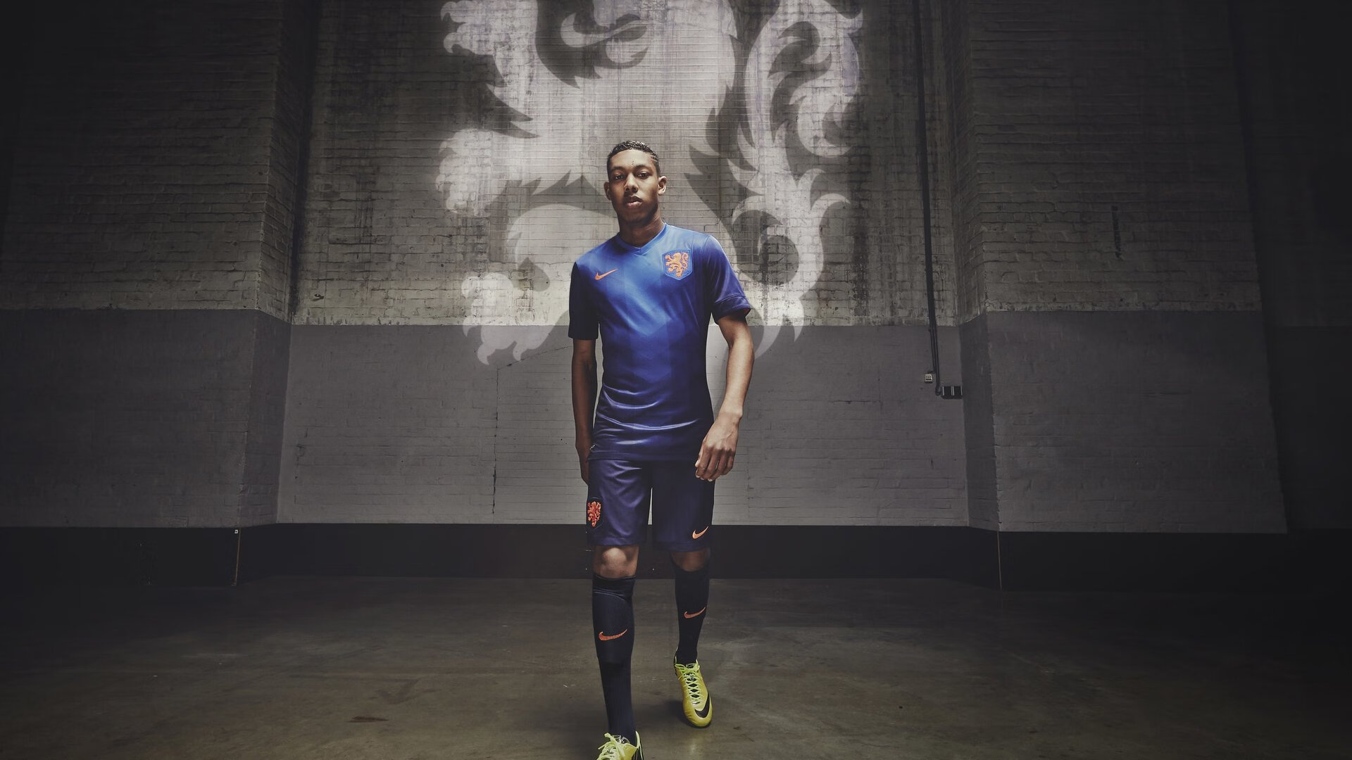 意甲战术演变，球员分享赛前准备与场上调整经验，意甲的赛制